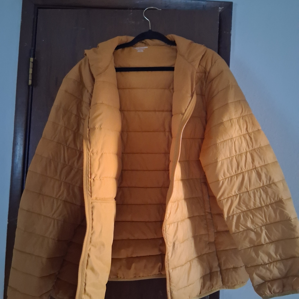 Amazon Essentials Women's Mustard Puffer Jacket